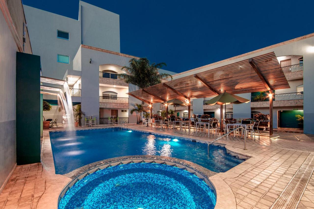 Inhouse Culiacan Exterior photo