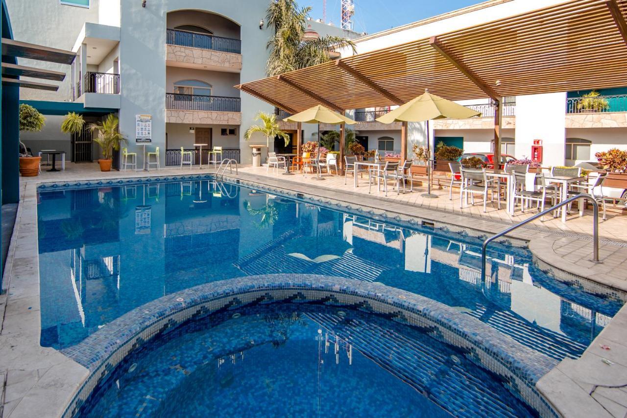 Inhouse Culiacan Exterior photo